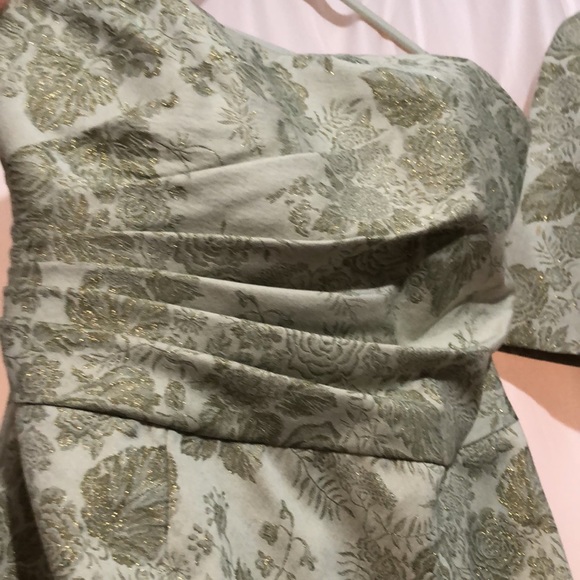 Dress - Picture 2 of 4